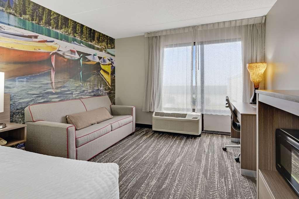 Hotel Clarion Pointe Near Casino Kearsarge