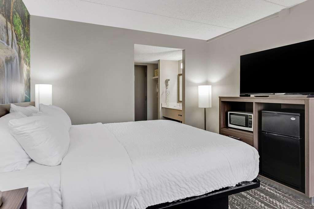 Hotel Clarion Pointe Near Casino Kearsarge