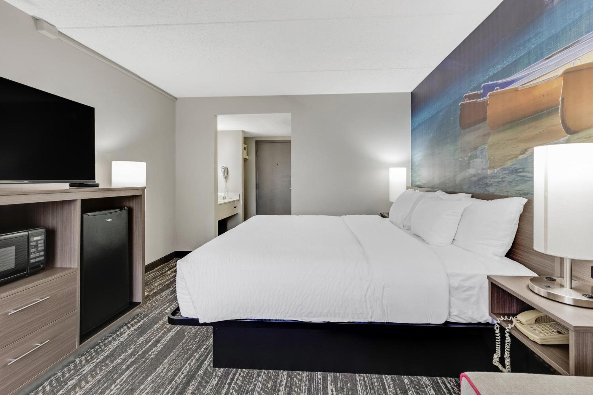 Clarion Pointe Near Erie Casino Hotel Kearsarge