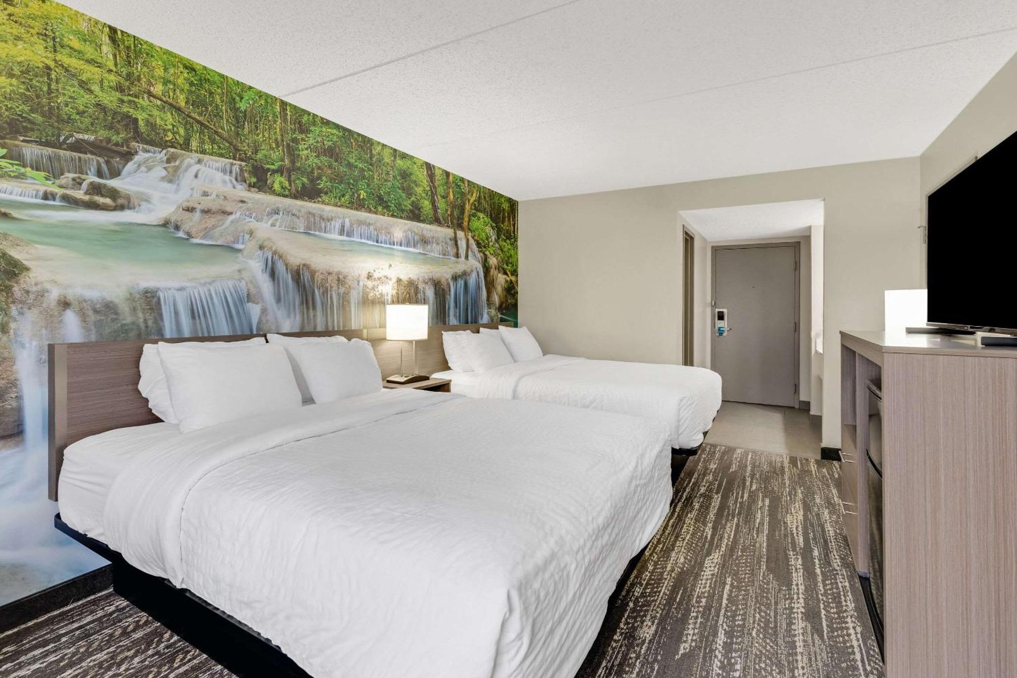 Clarion Pointe Near Erie Casino Hotel