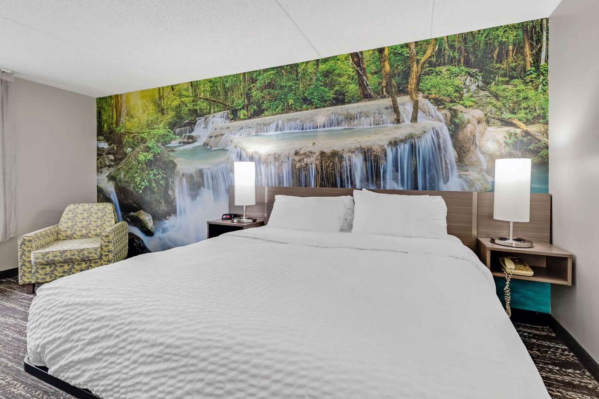 Clarion Pointe Near Erie Casino Hotel Kearsarge