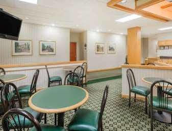 Clarion Pointe Near Erie Casino 3*