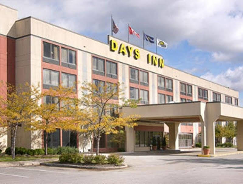 Clarion Pointe Near Erie Casino